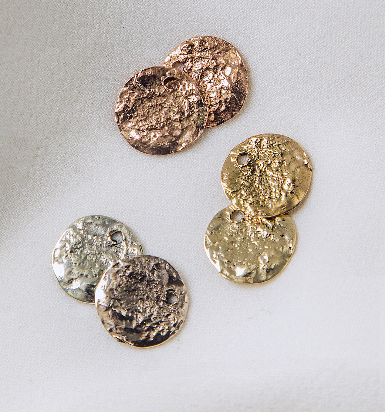 Oro bianco, oro giallo, oro rosa: cosa cambia?