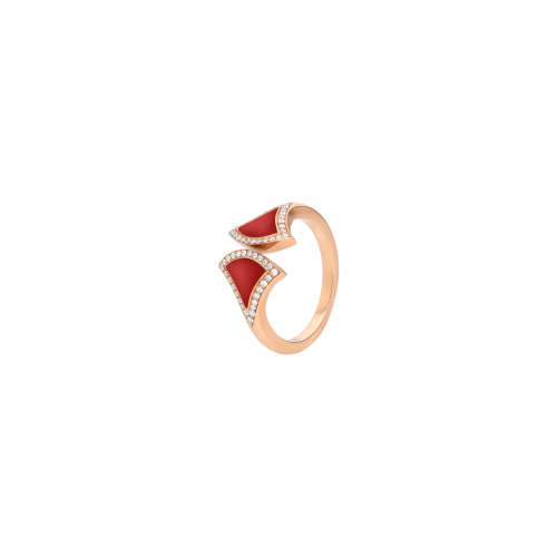 Accedi al prodotto correlato Bulgari ANELLO DIVINA IN ORO ROSA CON DIAMANTI E CORNIOLA - AN859849