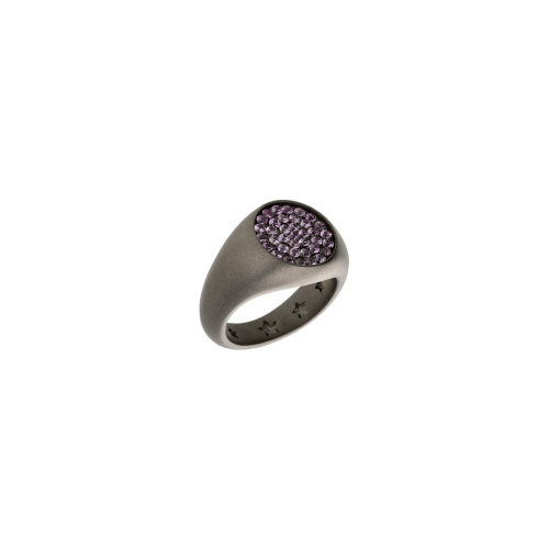 ANELLO CHEVALIER IN TITANIO SABBIATO CON PAVÉ DI ZAFFIRI ROSA - SAN4PAZRO