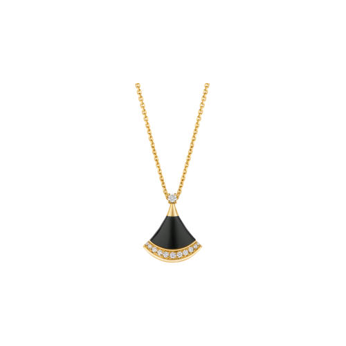 Accedi al prodotto correlato Bulgari COLLANA DIVAS' DREAM IN ORO ROSA CON ONICE E PAV&Eacute; DI DIAMANTI - CL860377
