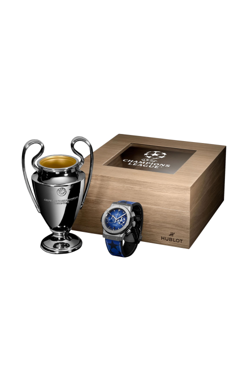 CLASSIC FUSION CHRONOGRAPH UEFA CHAMPIONS LEAGUE TITANIUM 42 MM - LIMITED EDITION - 541.NX.5170.VR.UCL25