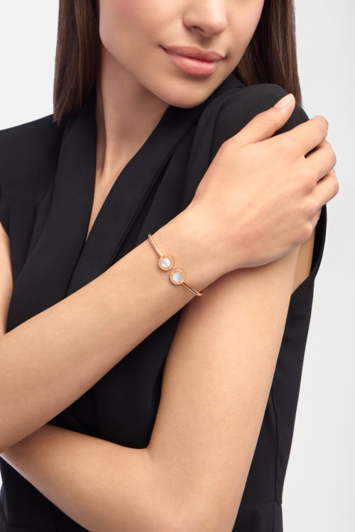 BRACCIALE SOTTILE BVLGARI BVLGARI IN ORO ROSA CON ELEMENTI IN MADREPERLA - BR860205