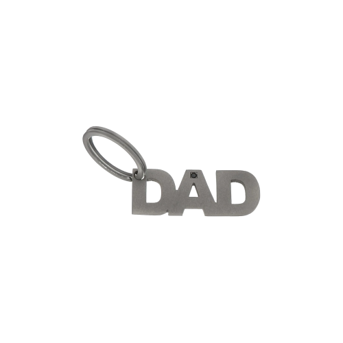 Accedi al prodotto correlato Mano | J . PORTACHIAVI IN TITANIO CON SCRITTA DAD GRANDE E DIAMANTE BLACK DA 3 PUNTI - MINPCHTBDAD