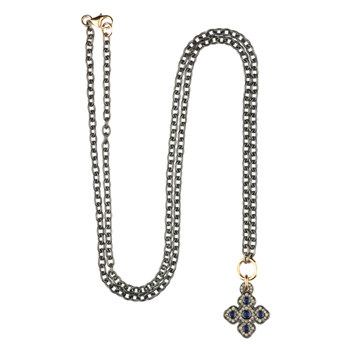Collana con ciondolo croce in oro brunito, diamanti brown e zaffiri blu - VP25819DBSBX09