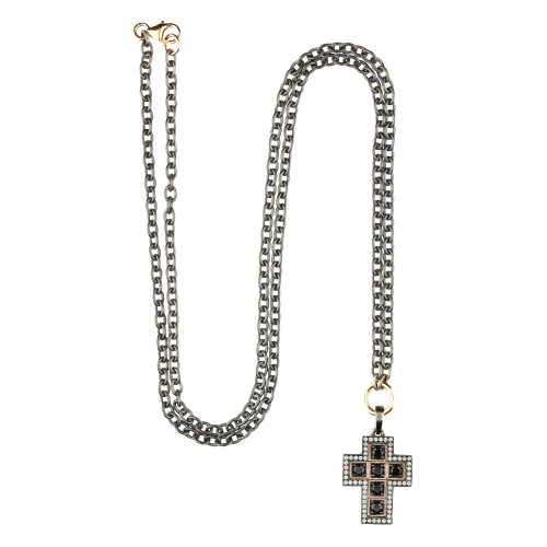 Collana con ciondolo croce in oro rosa, diamanti bianchi e diamanti neri - VP26537DDKX09