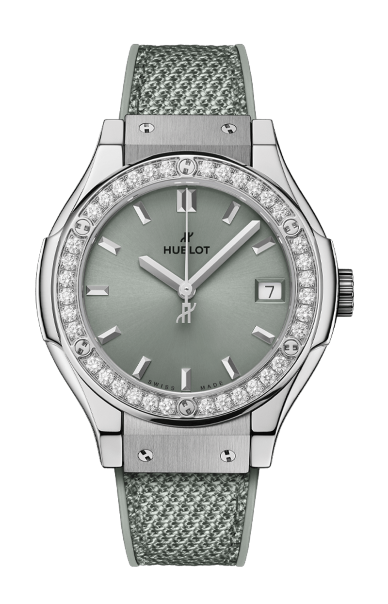 Hublot CLASSIC FUSION TITANIUM SAGE GREEN DIAMONDS 33 MM - 581.NX.891G.NR.1104 (1)