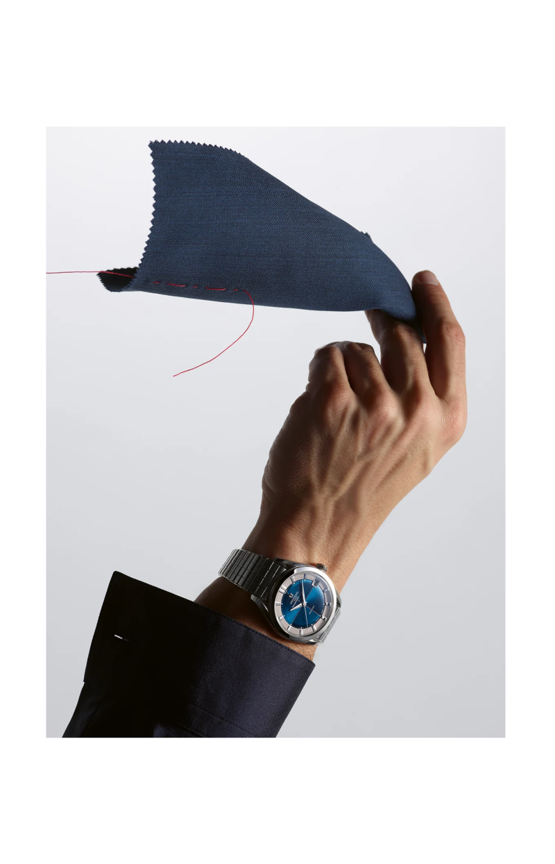 Universal Gen&egrave;ve | LA POLEROUTER DATE BLUE - UGPO002 (4)